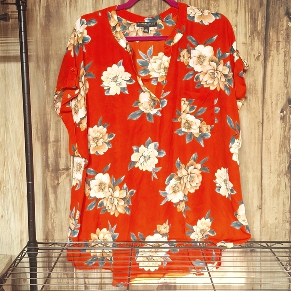 SIGNATURE STUDIO RED FLORAL BLOUSE 2X - Picture 1 of 7